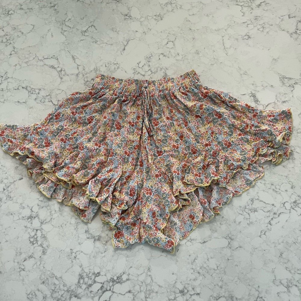 Vici Floral High Waist Ruffle Shorts